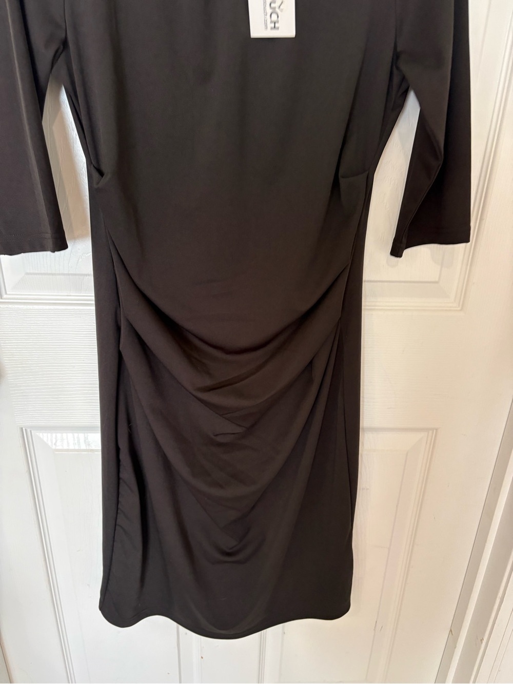 Black Ruched Midi Dress with Three-Quarter Sleeves - Picture 3 of 4